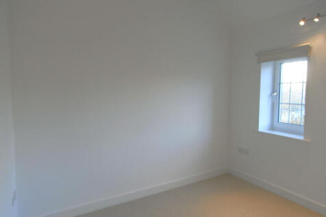 Ashdown House, Library Way, Uckfield, East Sussex photo 4
