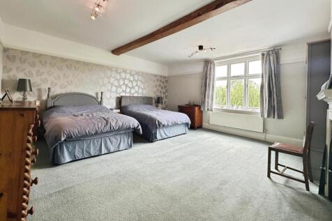 a81efa25--4BEC-B70C-34535C4F4EC3-66306-00001570ED8