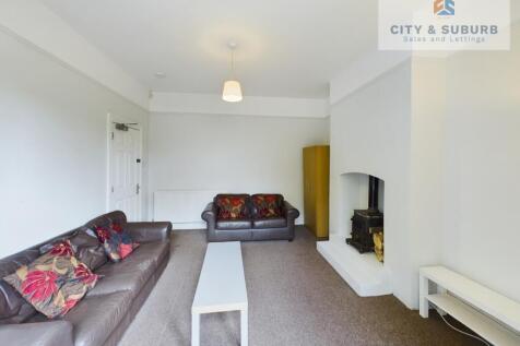 CAM01351G0-PR0110-STILL003 - Living Room