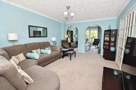 Lounge / dining room