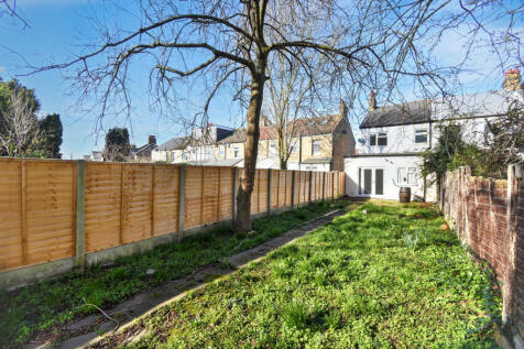 33 Hampton Road, Chingford, London, E4 8NH