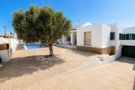 Villa with pool near the sea in Cala'n Blanes