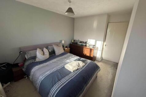 plumtree 11 bed 1