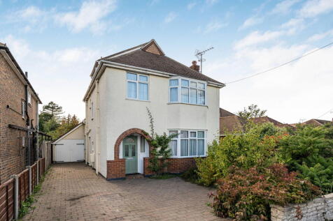 Leatherhead, KT23 - property photo
