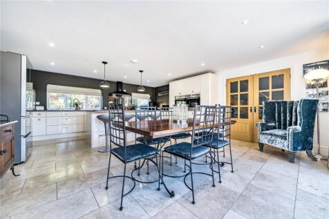 Kitchen/Dining