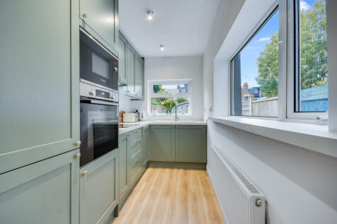 Chelmsford, CM1 - property photo