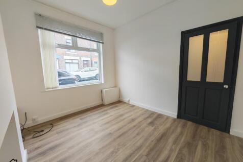 Saxon Terrace, Widnes photo 3