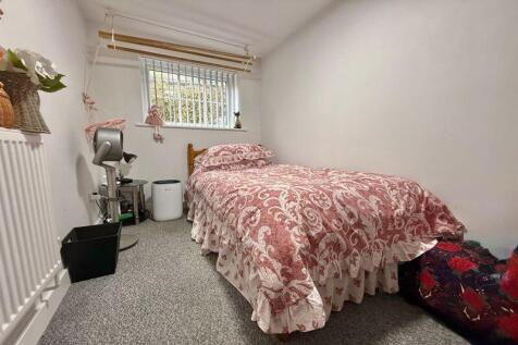 Downstairs Bedroom 2