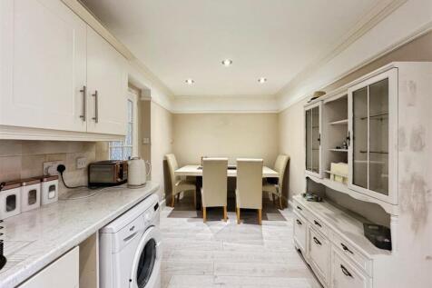 72b840c8--4B36-A180-E20EC5D01624-13027-000008912C7