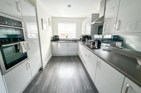 ALTERNATE VIEW OF KITCHEN AREA