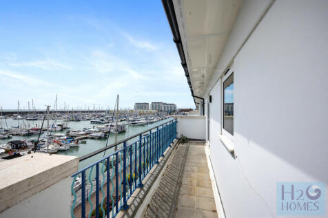 Collingwood Court...