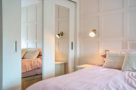 lifestyle bedroom 1.jpg