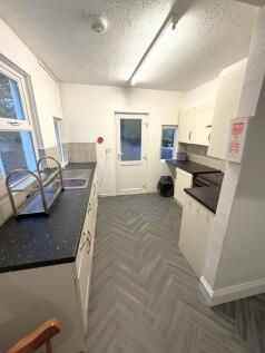 Priory Road photo 4