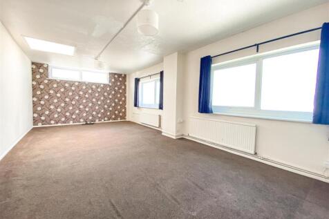 Living Room 3.jpg