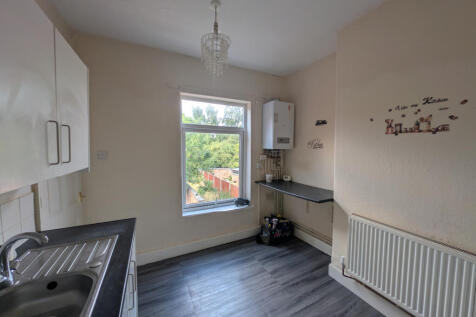 2 bed flat to rent