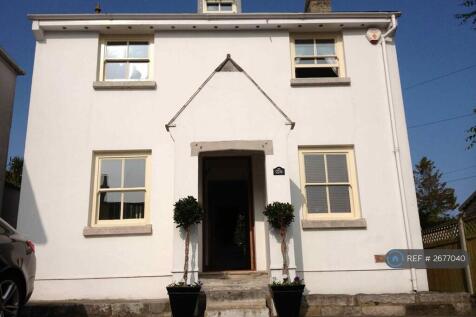 Detached Lovely Cottage