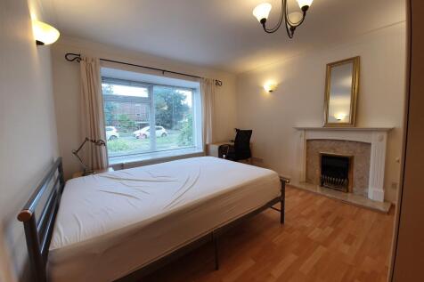 103 Greenwood Court, Upper Holly Walk, Leamington Spa photo 4