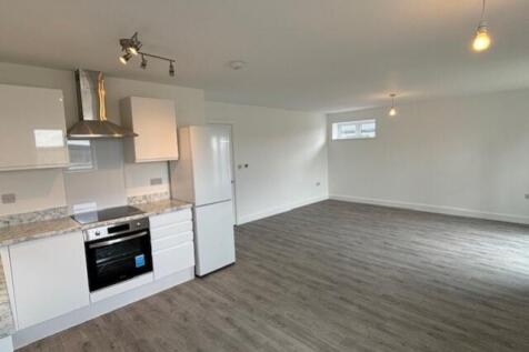 81 Milestone Road kitchen lounge