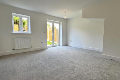 Buttercup Place, Oswestry photo 3