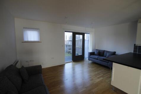 Acacia Road photo 3