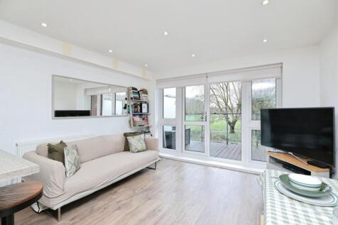 High Wycombe, HP12 - property photo