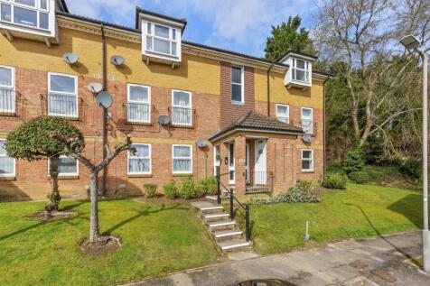 28a Lower Furney Close, HP13 6XQ (LOW RES)-10.jpg