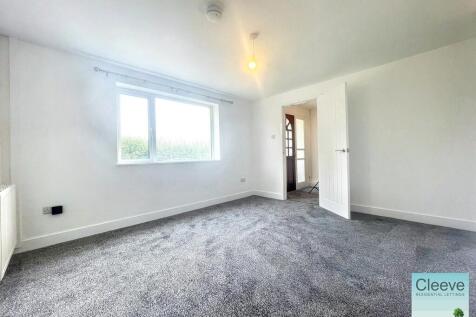 Winterbotham Road, Cheltenham photo 3