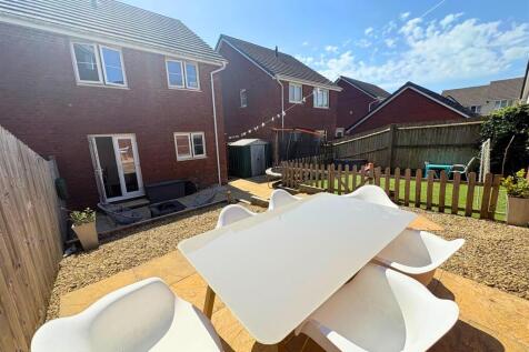Rear Garden h (edit).jpg