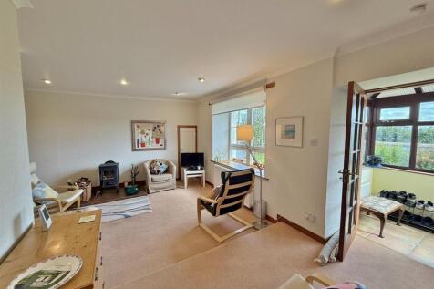 Wellingtonia lounge and entrance portch