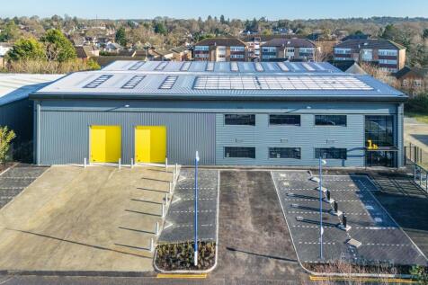 UNIT 1B WATCHMOOR POINT CAMBERLEY_001.jpg