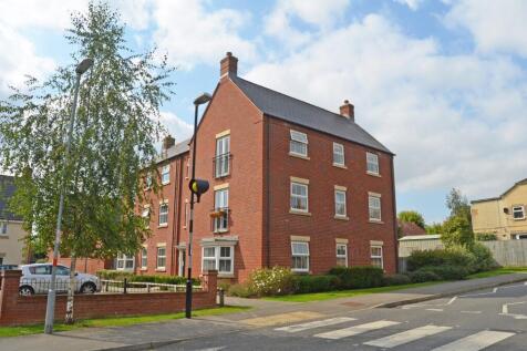 Towcester, NN12 - property photo