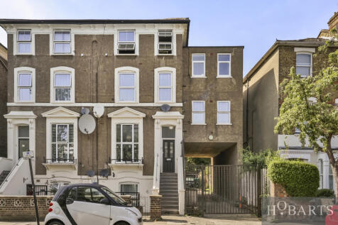 Bright One-Bed Flat with Parking