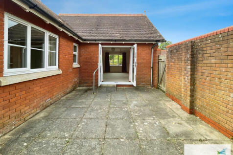 9eaf5209-backgard...