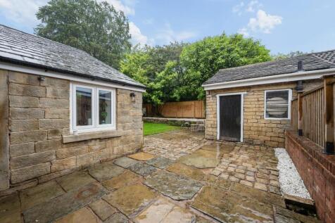 Little Oak Cottage, 19 Oaks Lane External-1.jpg