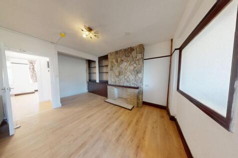 204-Manor-Way-052...