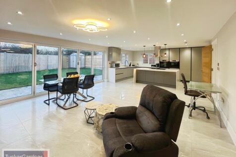 Red Hill Close, Great Shelford, Cambridge, CB22 5JP photo 3