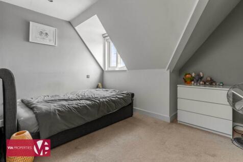 10 Portland Court Brocket Road Hoddesdon via properties estate l