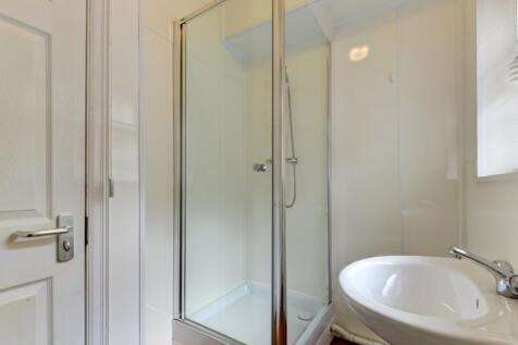 14  Bernard Road Bathroom 2 (2)