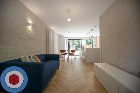 Ladybarn Crescent Manchester, M14 6UU photo 3