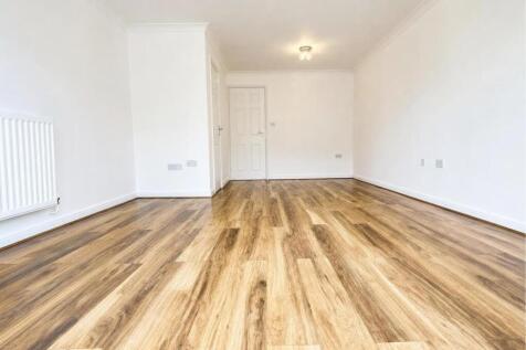 Ravel Avenue, Witham photo 5