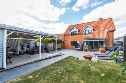 The Brambles-110 ...