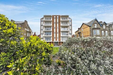 Lytham St Annes, FY8 - property photo