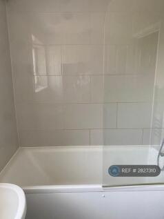 Hare St Springs, Harlow, CM19 photo 4