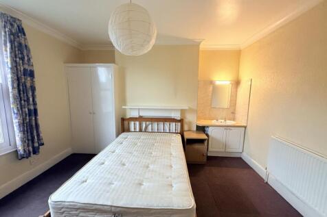 Room 4, 89 Hills Road, Cambridge photo 3