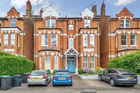 London, N8 - property photo
