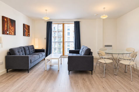 2 bedroom Flat for rent with parking
