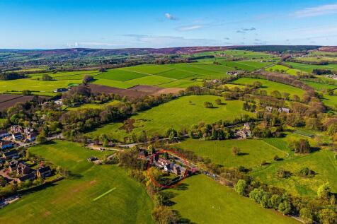 Aerial of house and surrounds