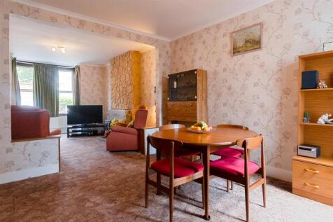 Living room...jpg