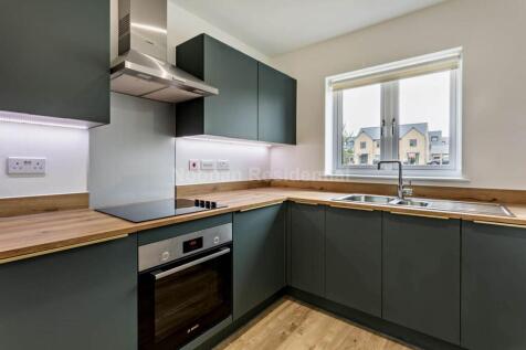 Burnet Close photo 4