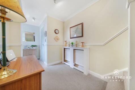 Peregrine Drive, Sittingbourne - Entrance hall